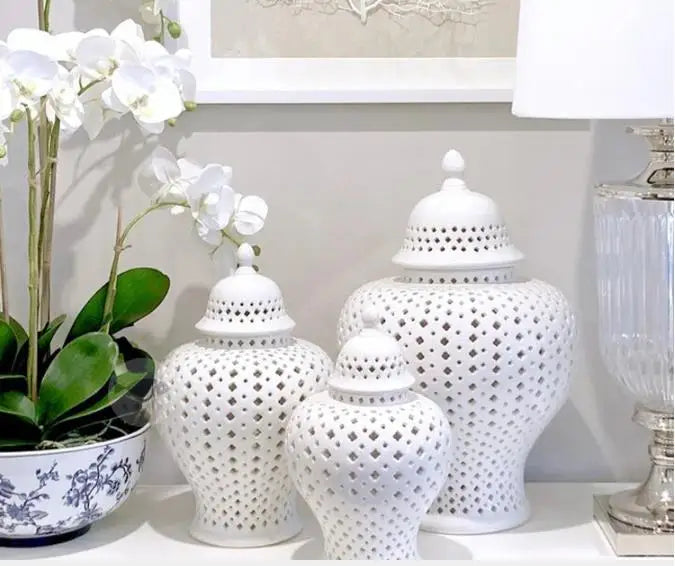 Elegant White Ceramic Ginger Jar - Luxury Decor Piece